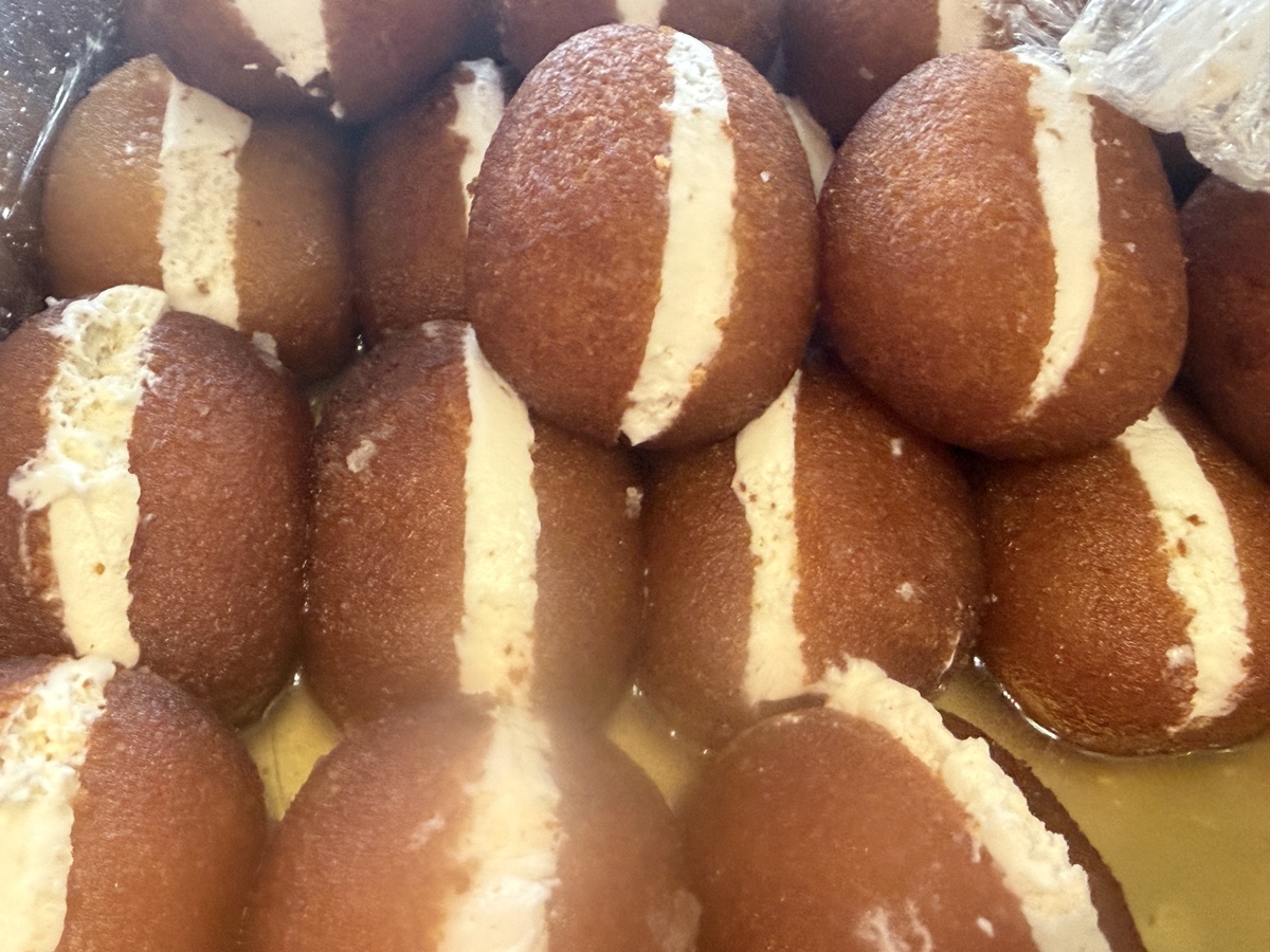 Cream Gulab Jamun